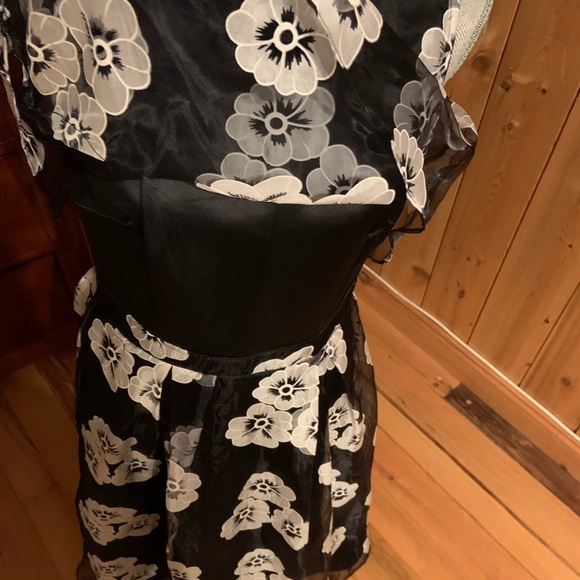 Formal Dress. Ankle list - Picture 5 of 5